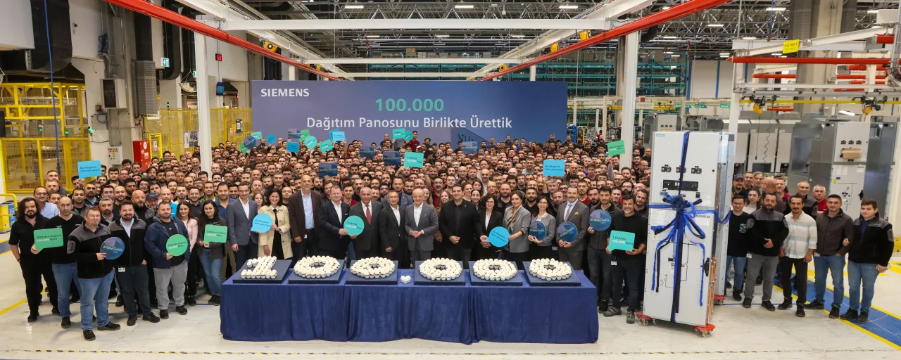 Siemens Türkiye, Gebze Fabrikası’nda 100.000’inci Orta Gerilim Panosunu Üretti