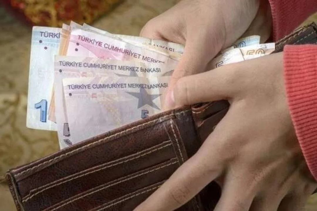 TÜRK-İŞ Verilerine Göre Yoksulluk Eşiği 92 Bin Lirayı Geçti